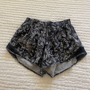 Lululemon floral hotty hot shorts size 6 long